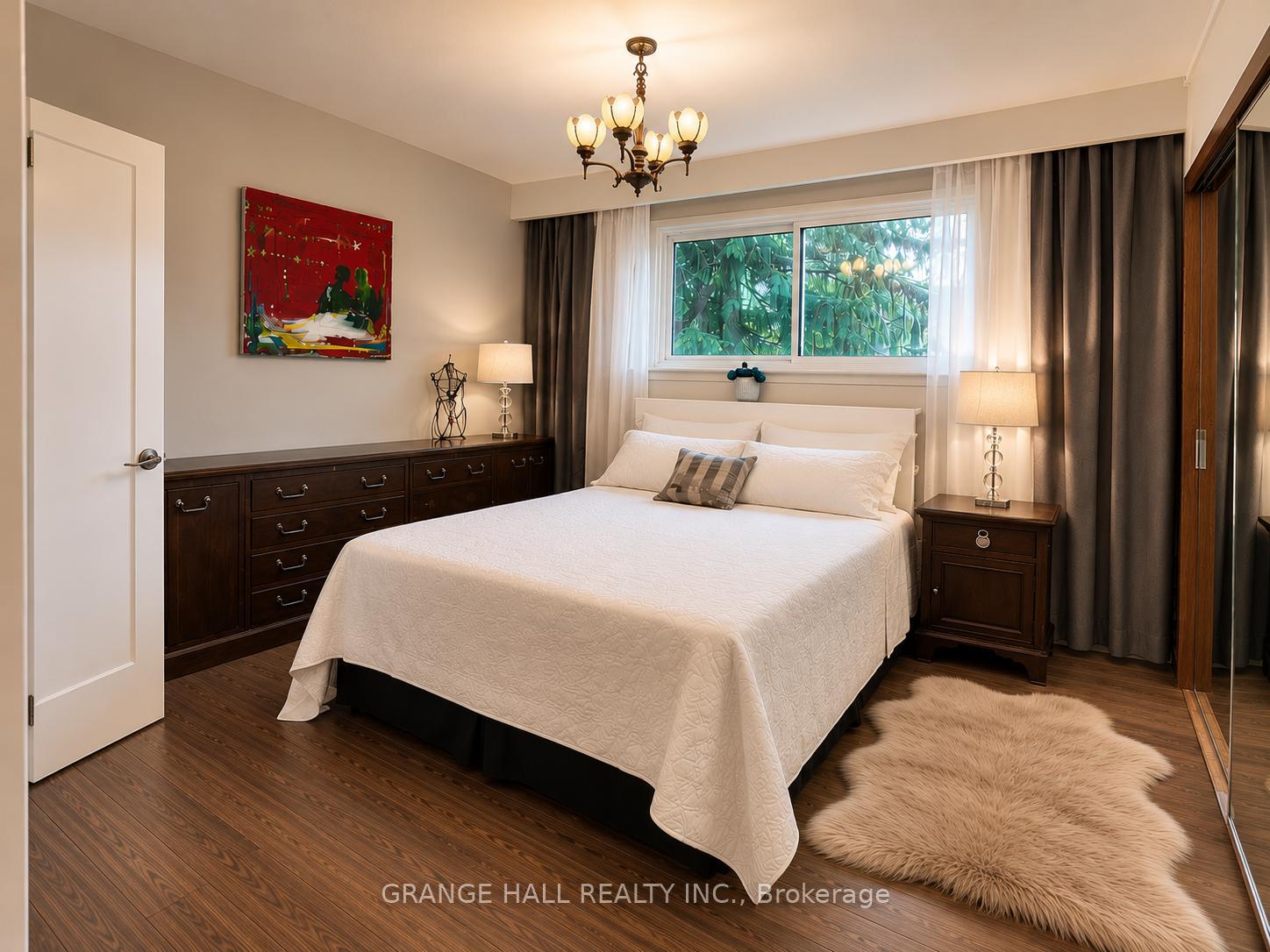Photo 22 of 210 Lloyd Manor Road, Etobicoke, Princess-Rosethorn — HOMEH
