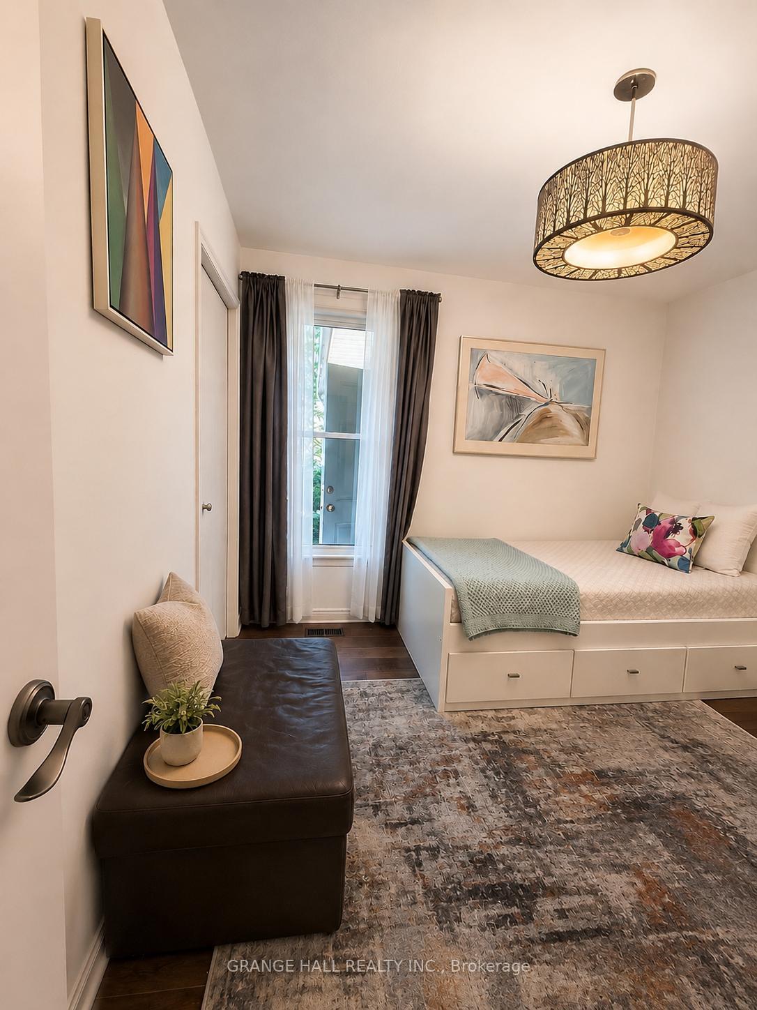 Photo 29 of 210 Lloyd Manor Road, Etobicoke, Princess-Rosethorn — HOMEH