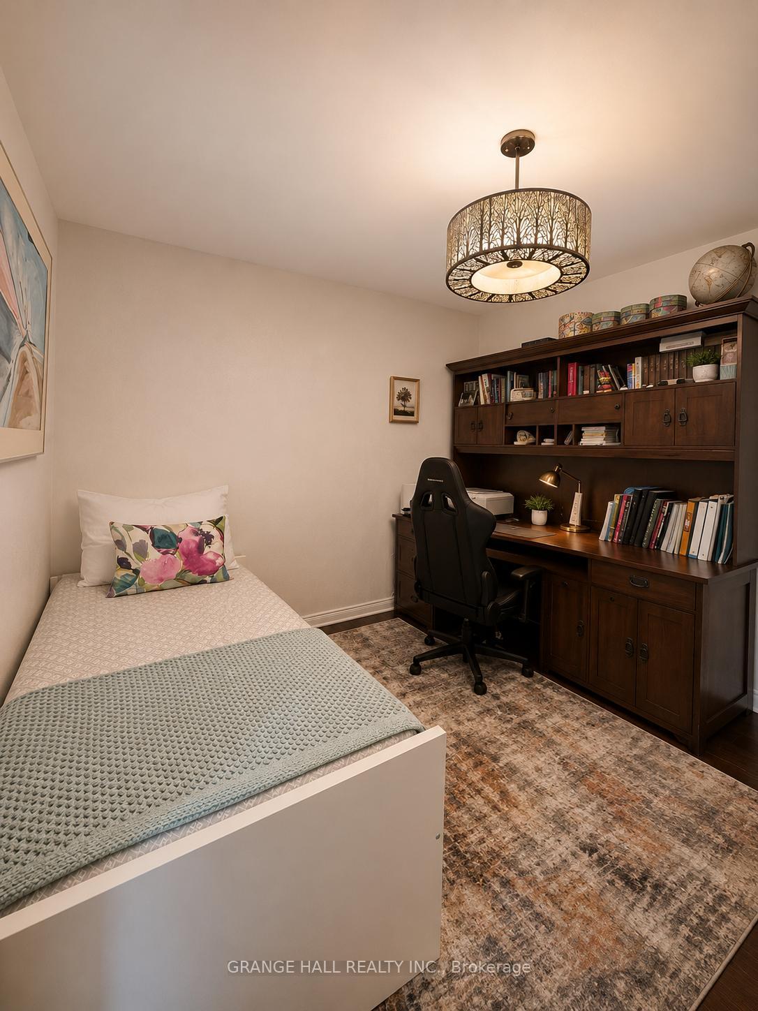 Photo 30 of 210 Lloyd Manor Road, Etobicoke, Princess-Rosethorn — HOMEH