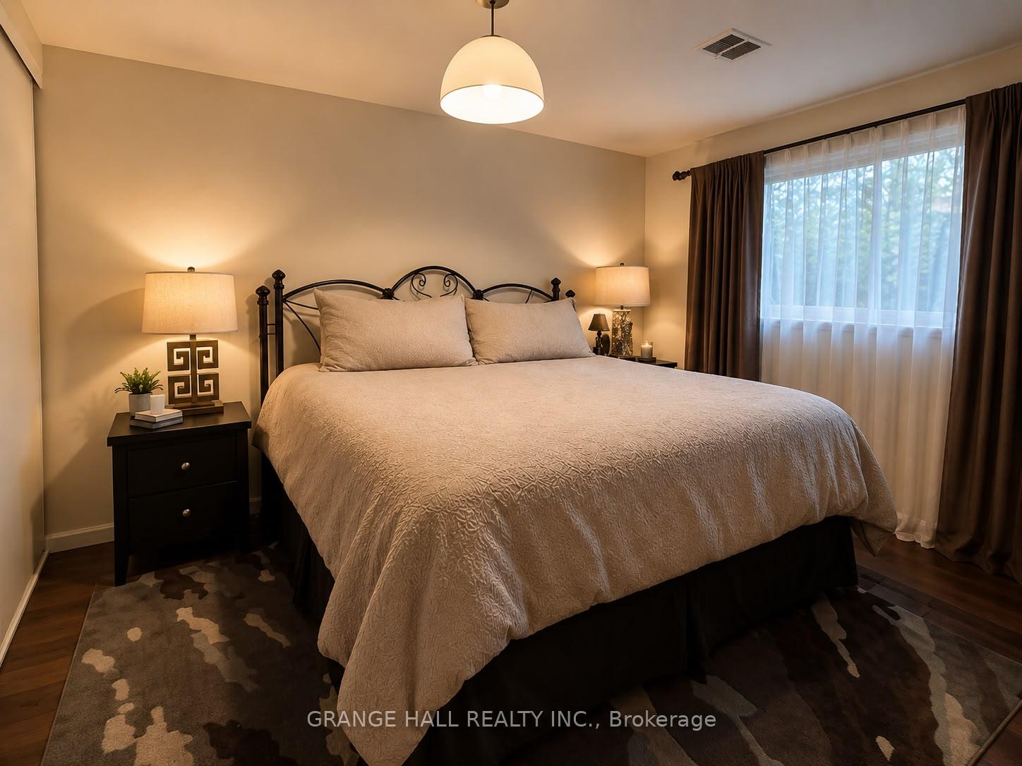 Photo 40 of 210 Lloyd Manor Road, Etobicoke, Princess-Rosethorn — HOMEH