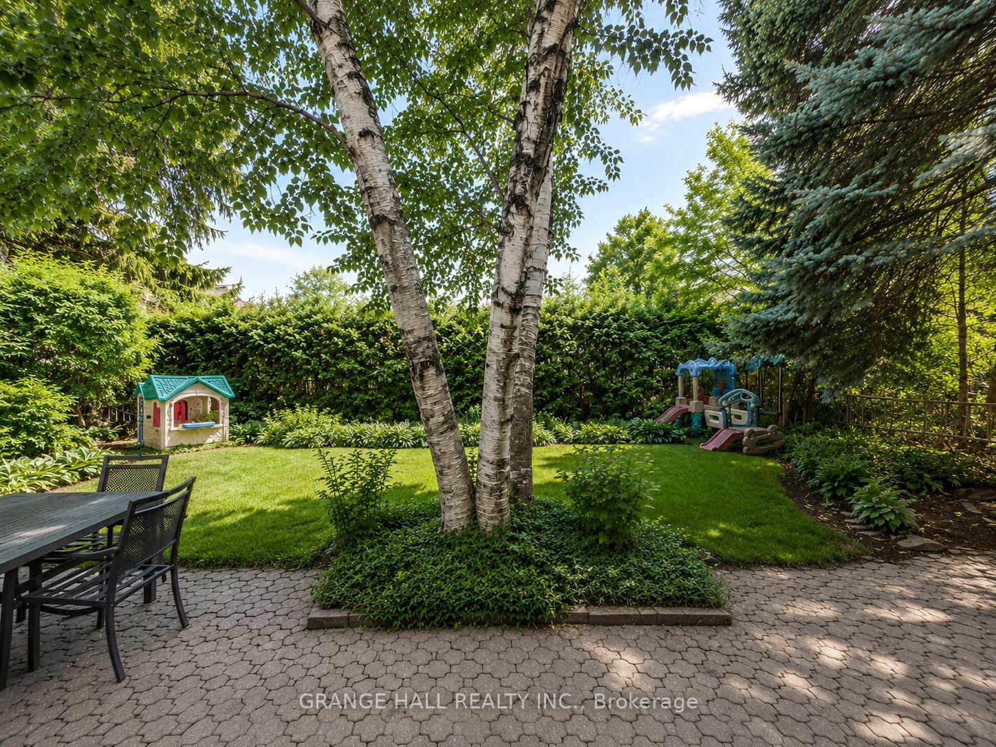 Photo 45 of 210 Lloyd Manor Road, Etobicoke, Princess-Rosethorn — HOMEH