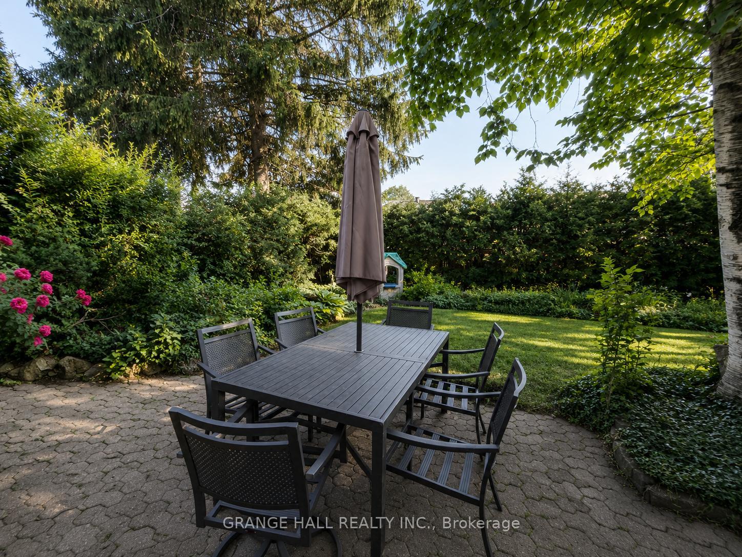 Photo 47 of 210 Lloyd Manor Road, Etobicoke, Princess-Rosethorn — HOMEH
