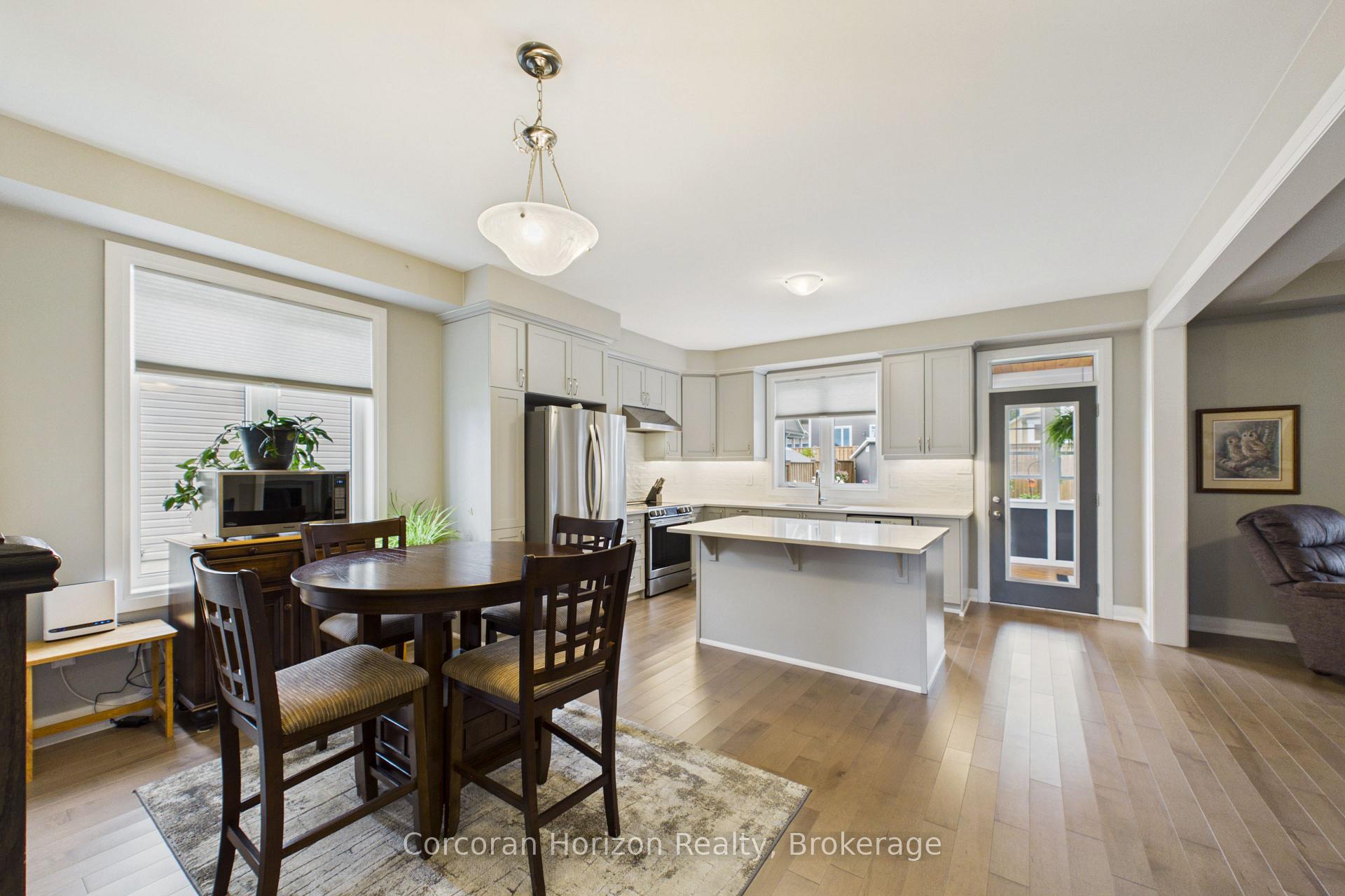 Photo 8 of 8 Chambery Street, Bracebridge, Macaulay — HOMEH