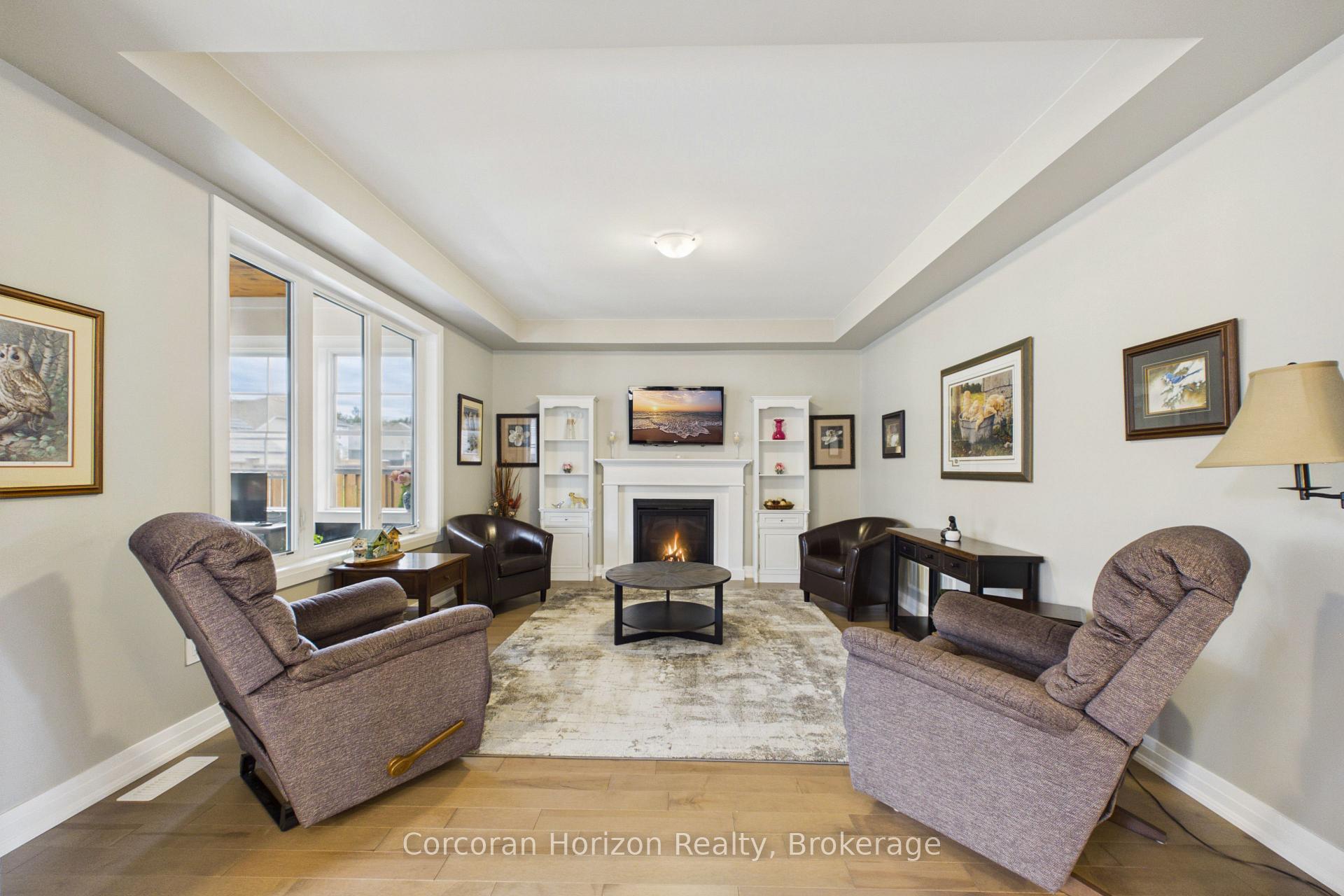 Photo 13 of 8 Chambery Street, Bracebridge, Macaulay — HOMEH