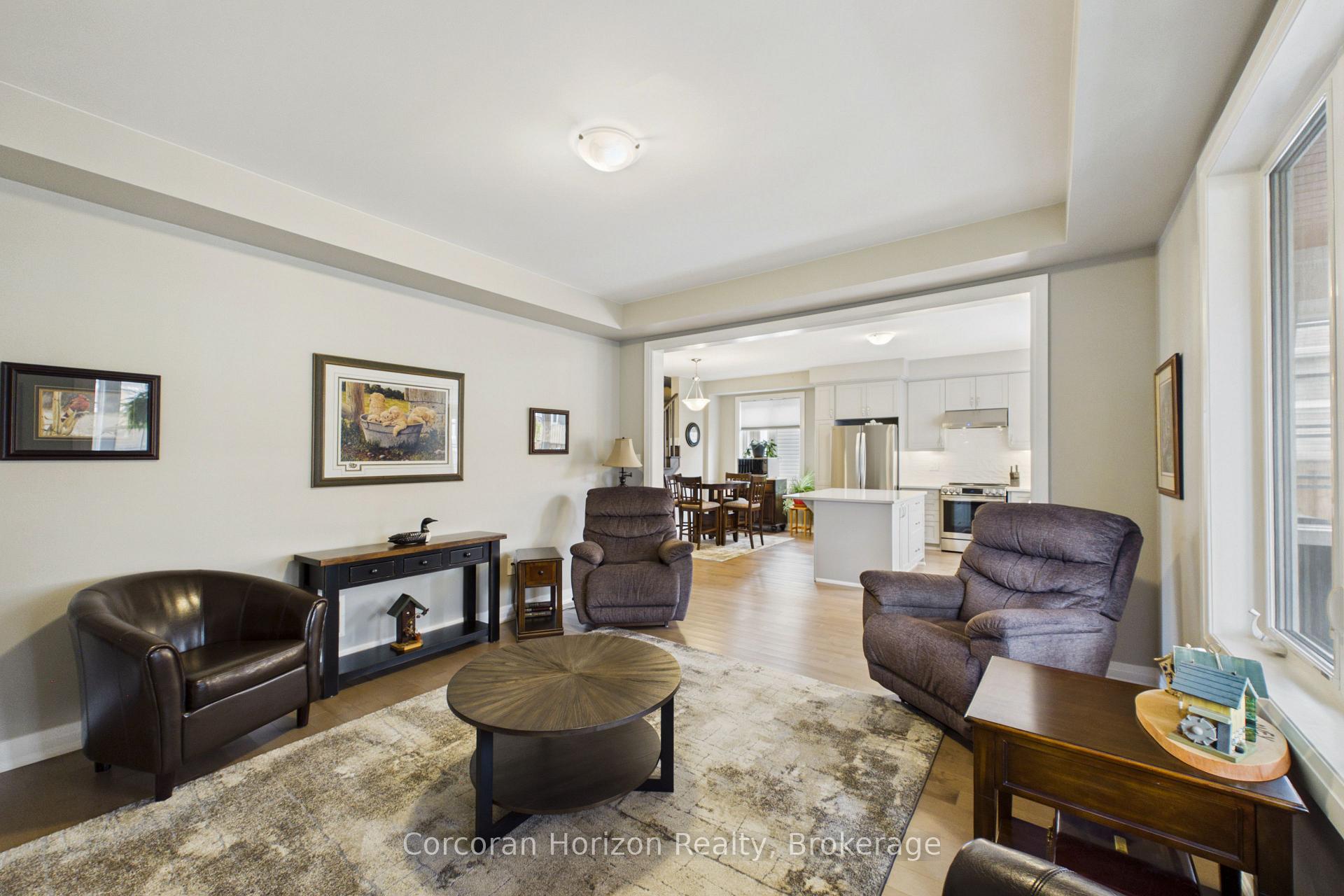 Photo 15 of 8 Chambery Street, Bracebridge, Macaulay — HOMEH