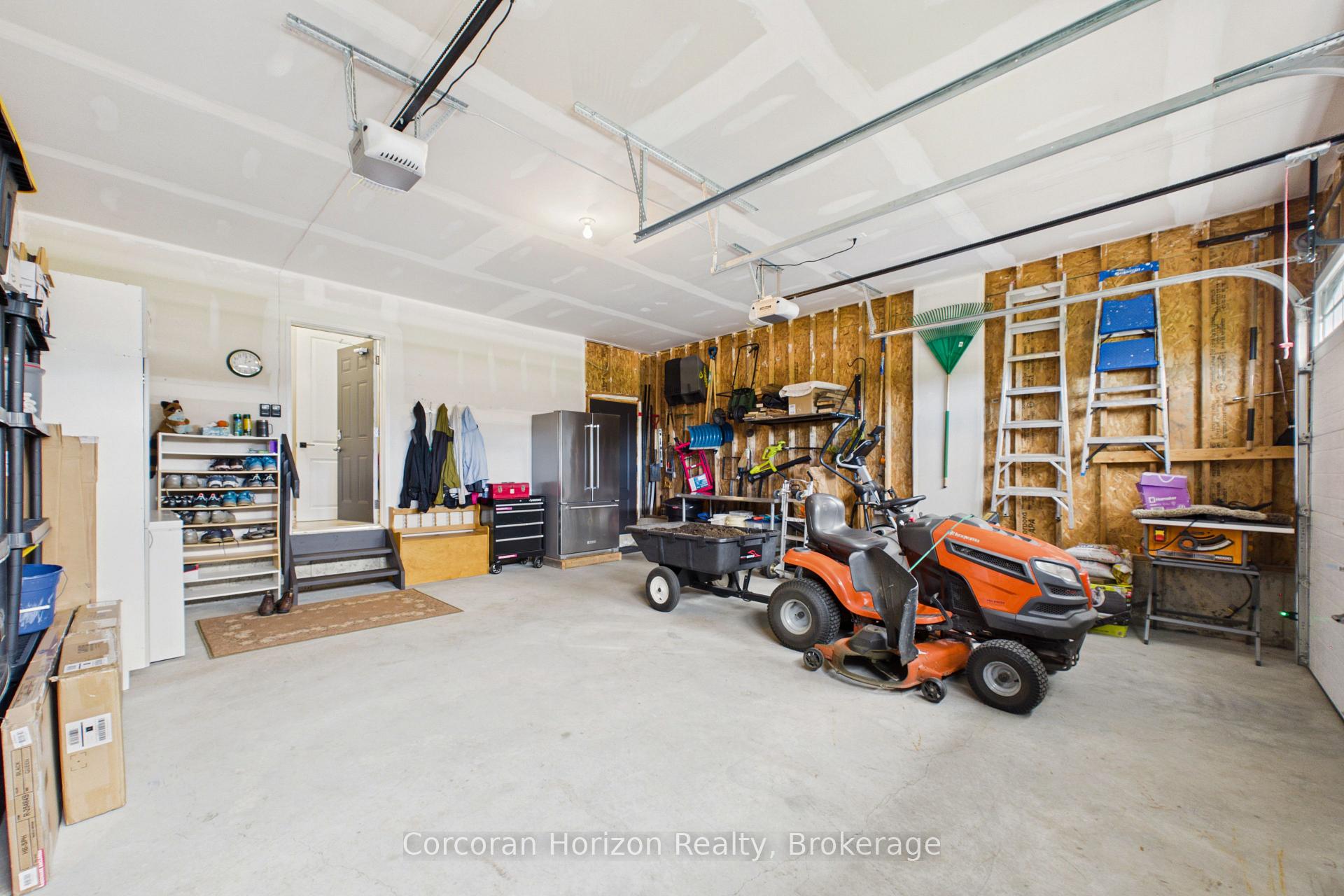Photo 50 of 8 Chambery Street, Bracebridge, Macaulay — HOMEH