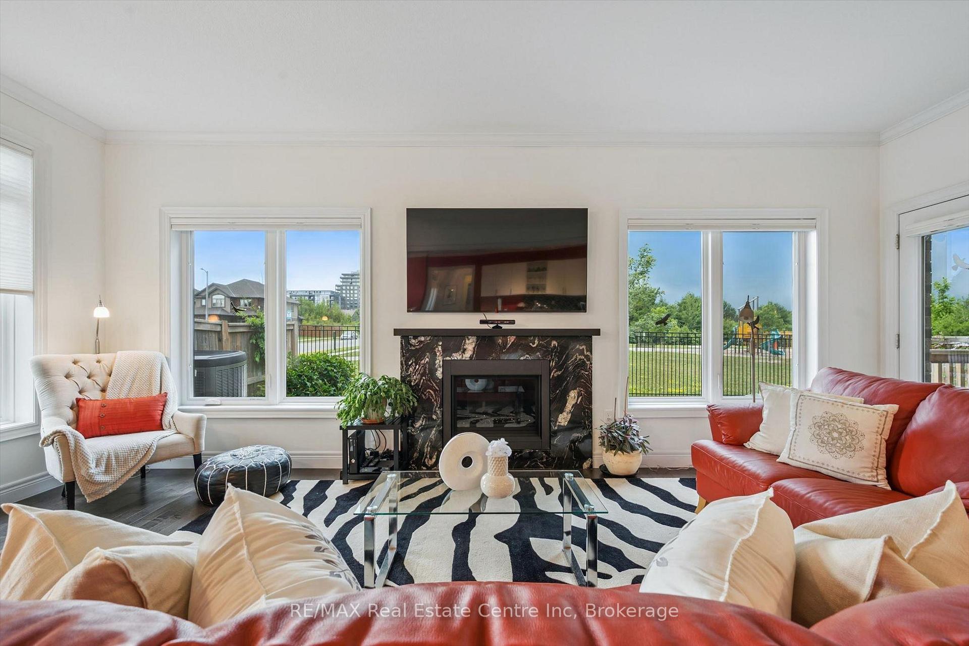 Photo 5 of Unit 1, 39 Kay Crescent, Guelph, Pineridge/Westminster Woods — HOMEH