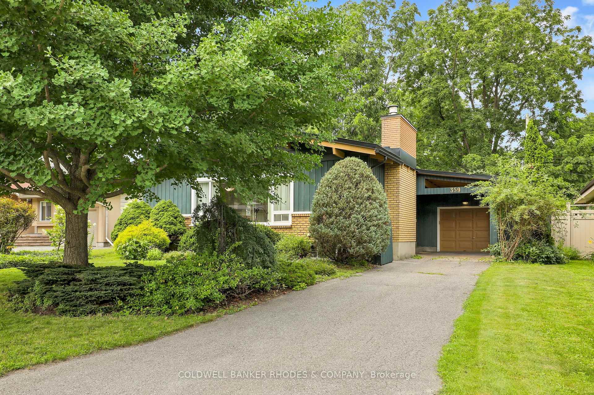 Photo 2 of 359 Mountbatten Avenue, Ottawa, Alta Vista/Faircrest Heights — HOMEH