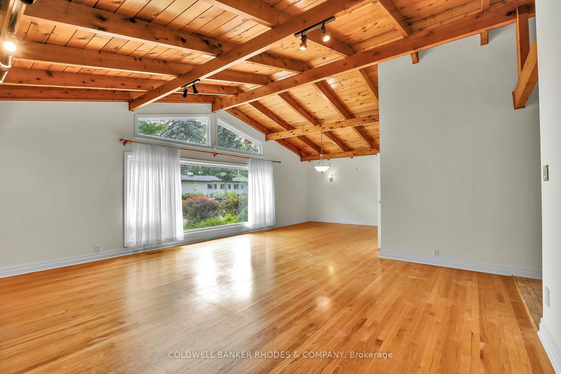 Photo 12 of 359 Mountbatten Avenue, Ottawa, Alta Vista/Faircrest Heights — HOMEH