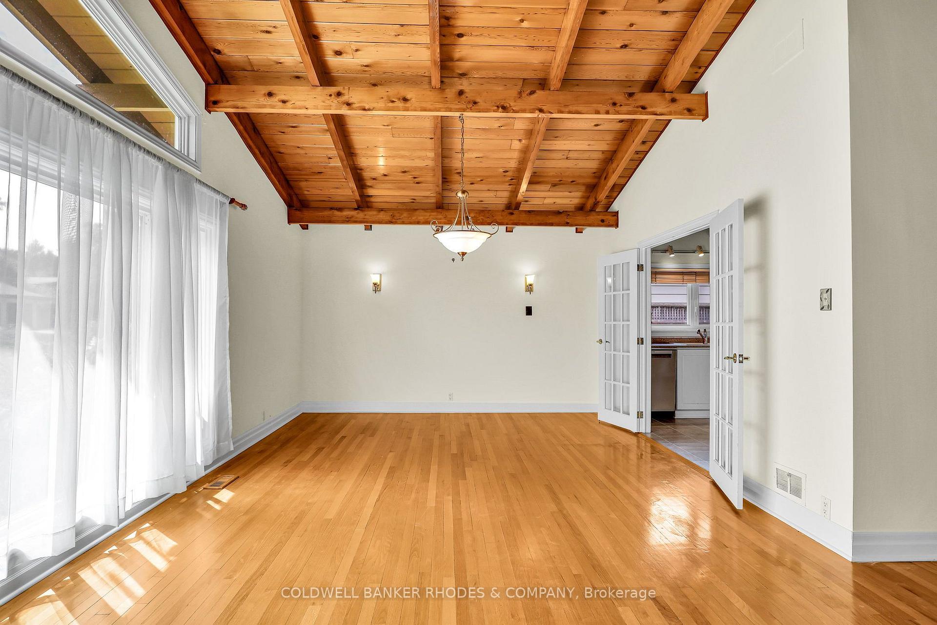 Photo 17 of 359 Mountbatten Avenue, Ottawa, Alta Vista/Faircrest Heights — HOMEH