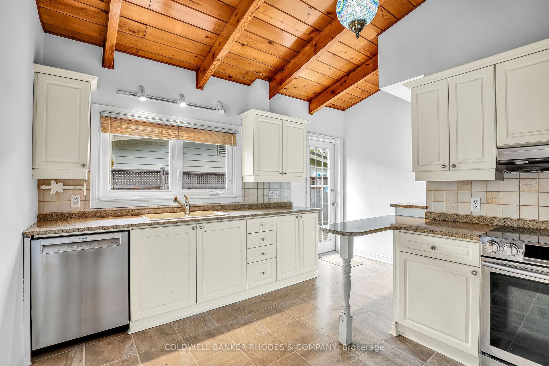Photo 21 of 359 Mountbatten Avenue, Ottawa, Alta Vista/Faircrest Heights — HOMEH