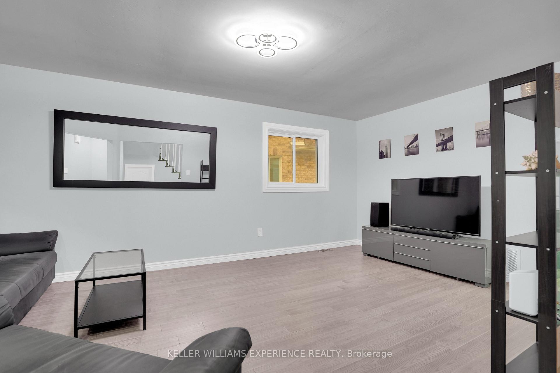 Photo 11 of 60 Nicholson Drive, Barrie, Ardagh — HOMEH