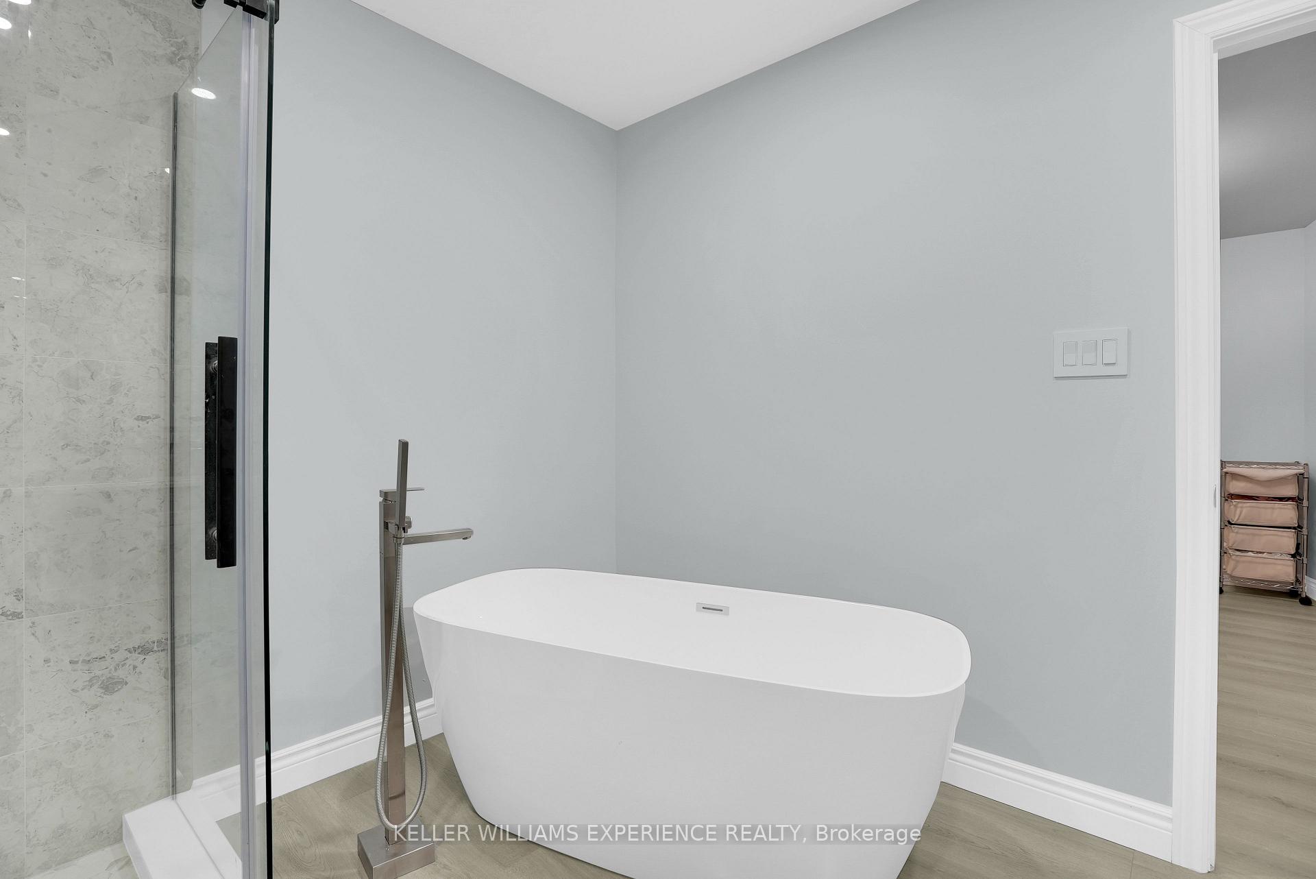 Photo 21 of 60 Nicholson Drive, Barrie, Ardagh — HOMEH