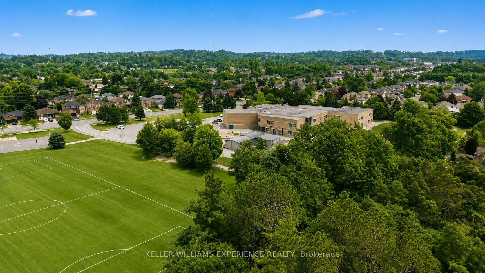 Photo 30 of 60 Nicholson Drive, Barrie, Ardagh — HOMEH