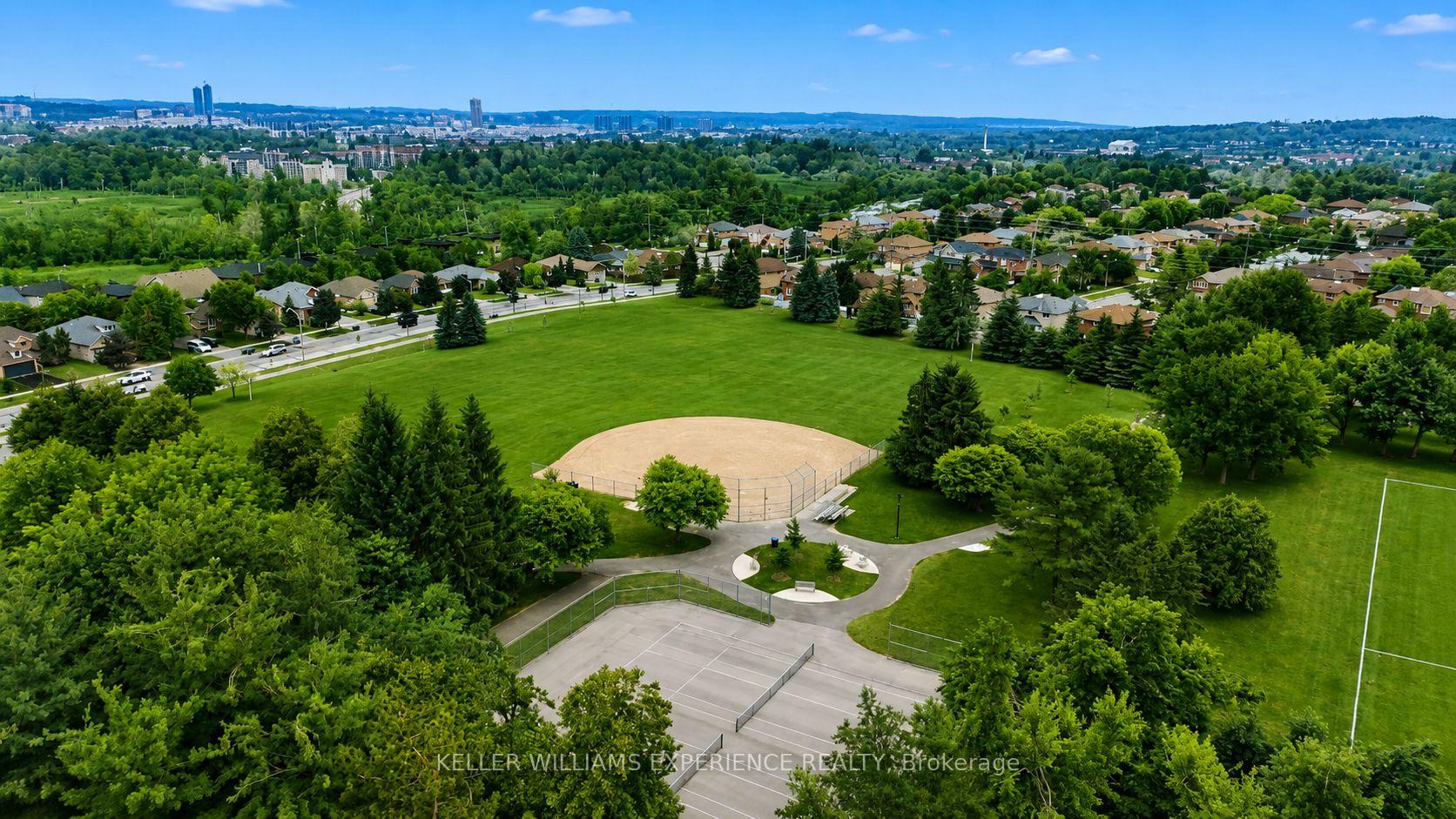 Photo 31 of 60 Nicholson Drive, Barrie, Ardagh — HOMEH