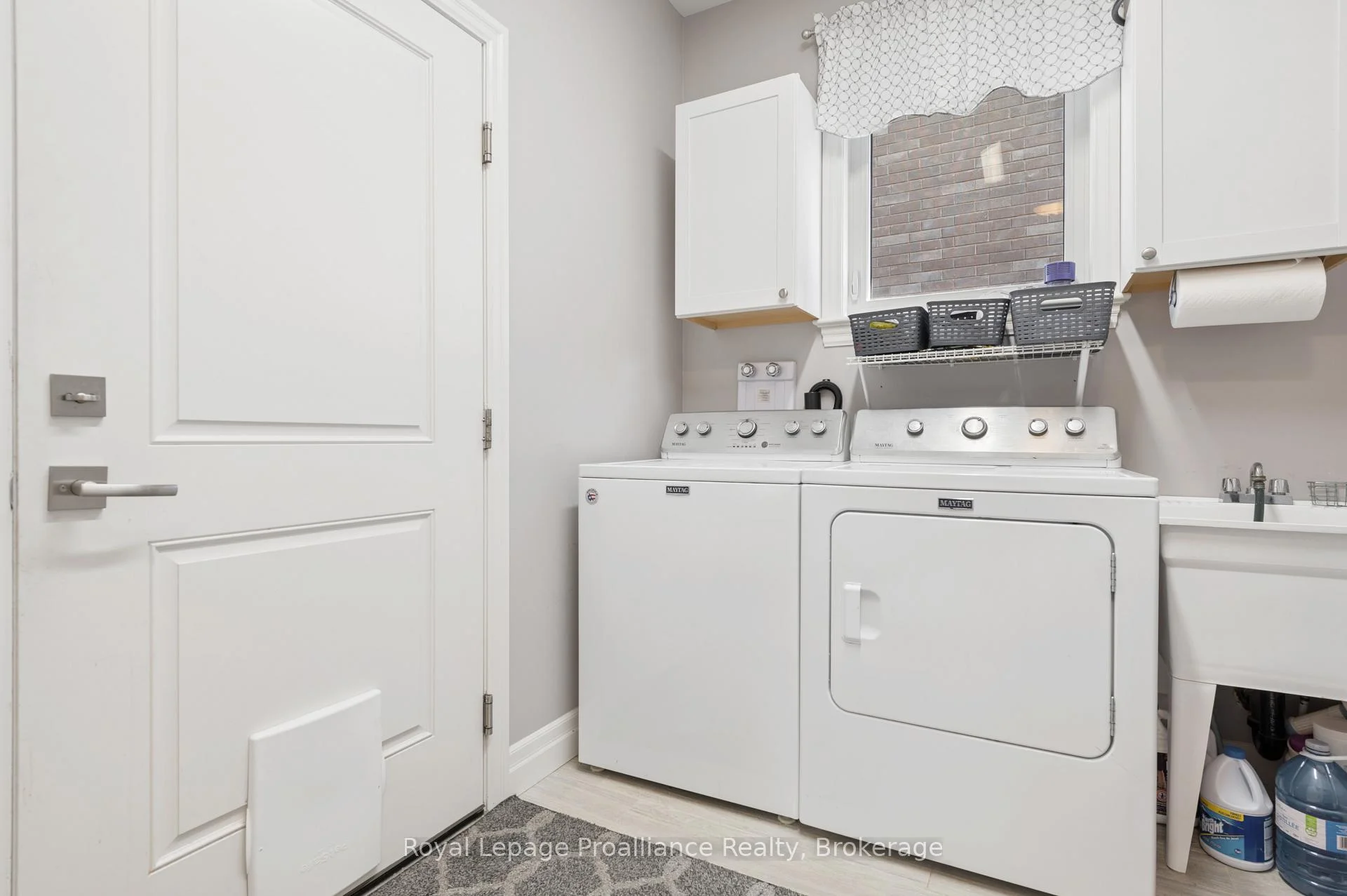 Photo 24 of 2 Bevan Drive, Belleville, Thurlow Ward — HOMEH