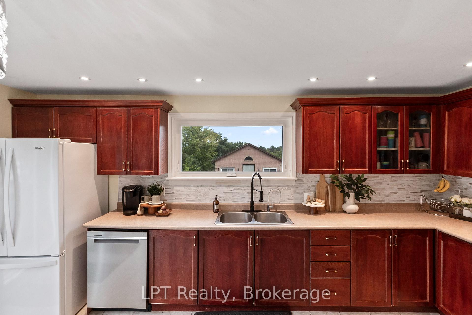 Photo 15 of 9 Lakeview Avenue, Scugog, Rural Scugog — HOMEH