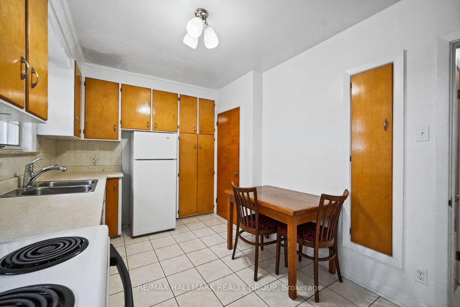 Photo 14 of 234 Columbus Avenue, Ottawa, Overbrook/Castle Heights — HOMEH