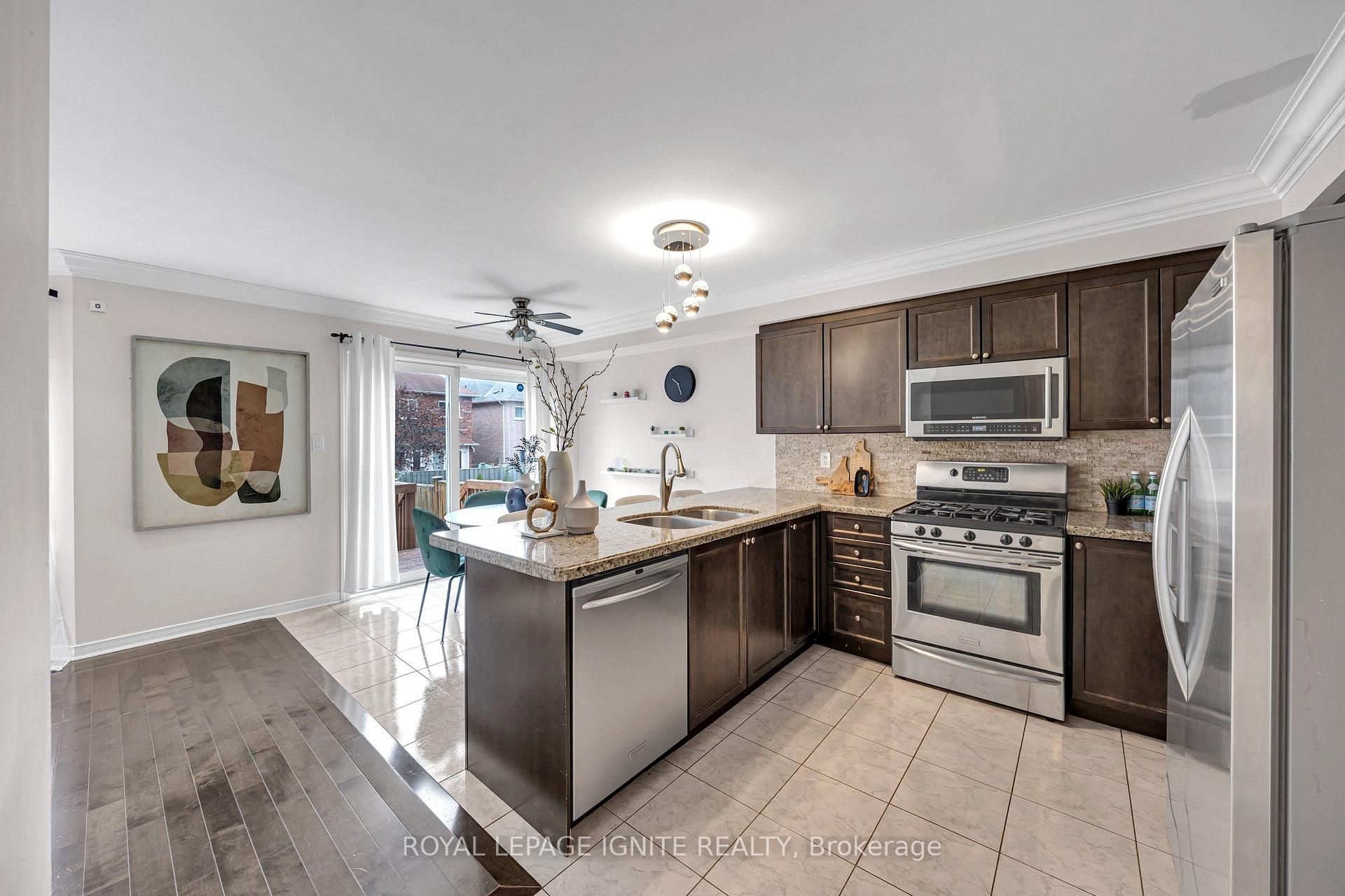 Photo 7 of 18 Feint Drive, Ajax, Northwest Ajax — HOMEH