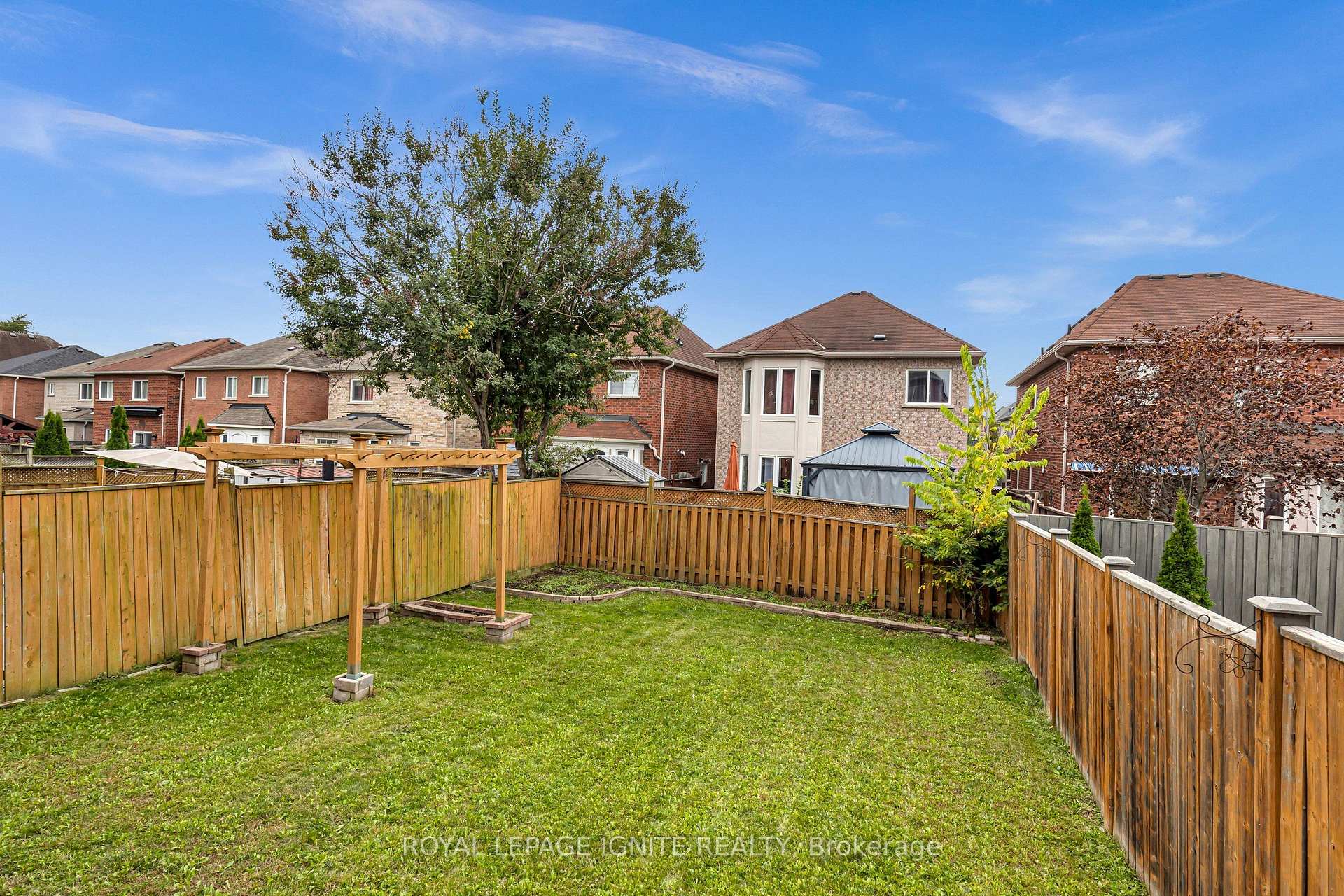 Photo 22 of 18 Feint Drive, Ajax, Northwest Ajax — HOMEH