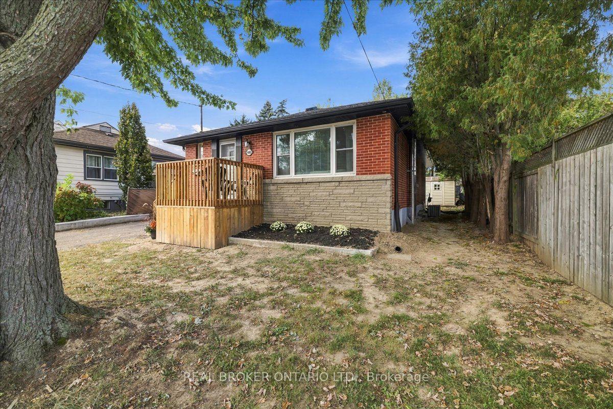Photo 3 of 480 Rosseau Road, Hamilton, Rosedale — HOMEH