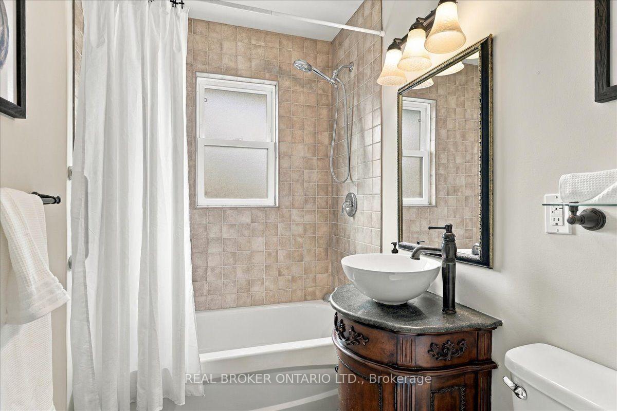 Photo 16 of 480 Rosseau Road, Hamilton, Rosedale — HOMEH