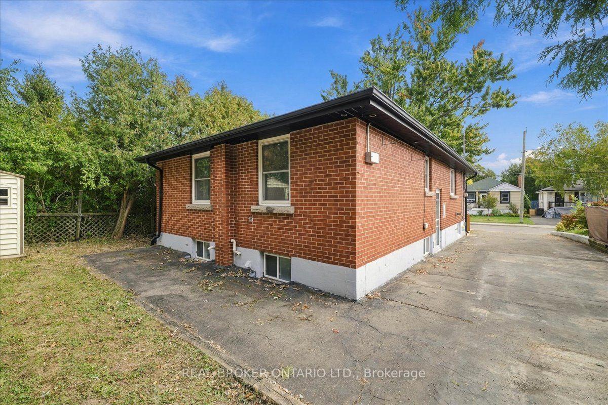 Photo 26 of 480 Rosseau Road, Hamilton, Rosedale — HOMEH