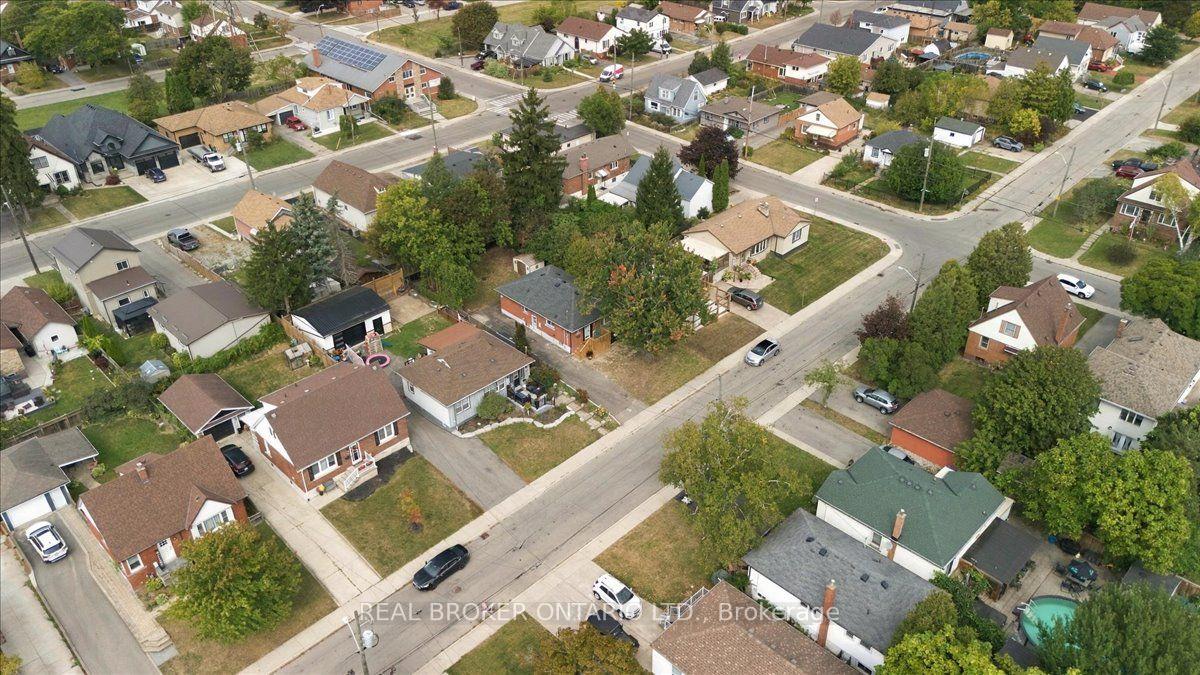 Photo 31 of 480 Rosseau Road, Hamilton, Rosedale — HOMEH