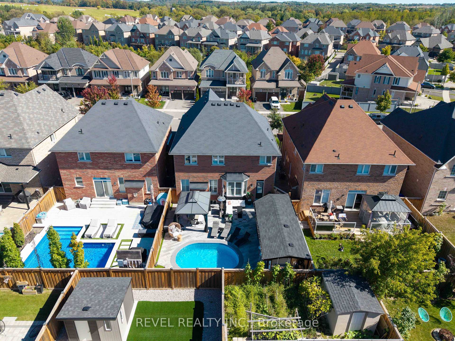 Photo 4 of 6 Mckay Avenue, New Tecumseth, Tottenham — HOMEH