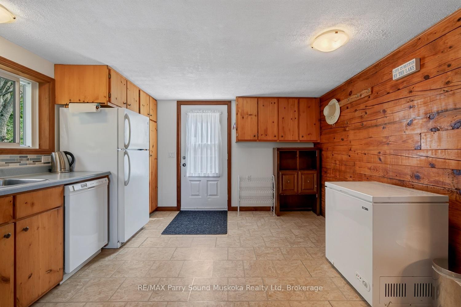 Photo 4 of 134 Johnston Road, Magnetawan, Spence — HOMEH
