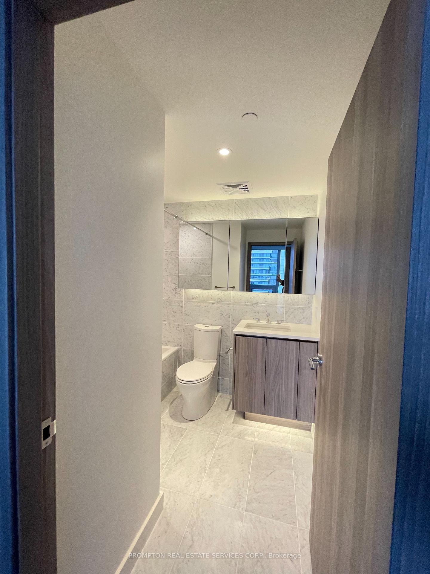 Photo 7 of Unit 3209, 85 McMahon Drive, North York, Bayview Village — HOMEH