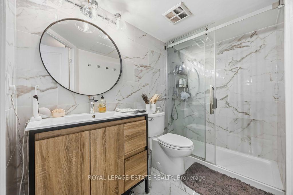 Photo 5 of Unit 203, 140 Bathurst Avenue, Toronto, Niagara — HOMEH