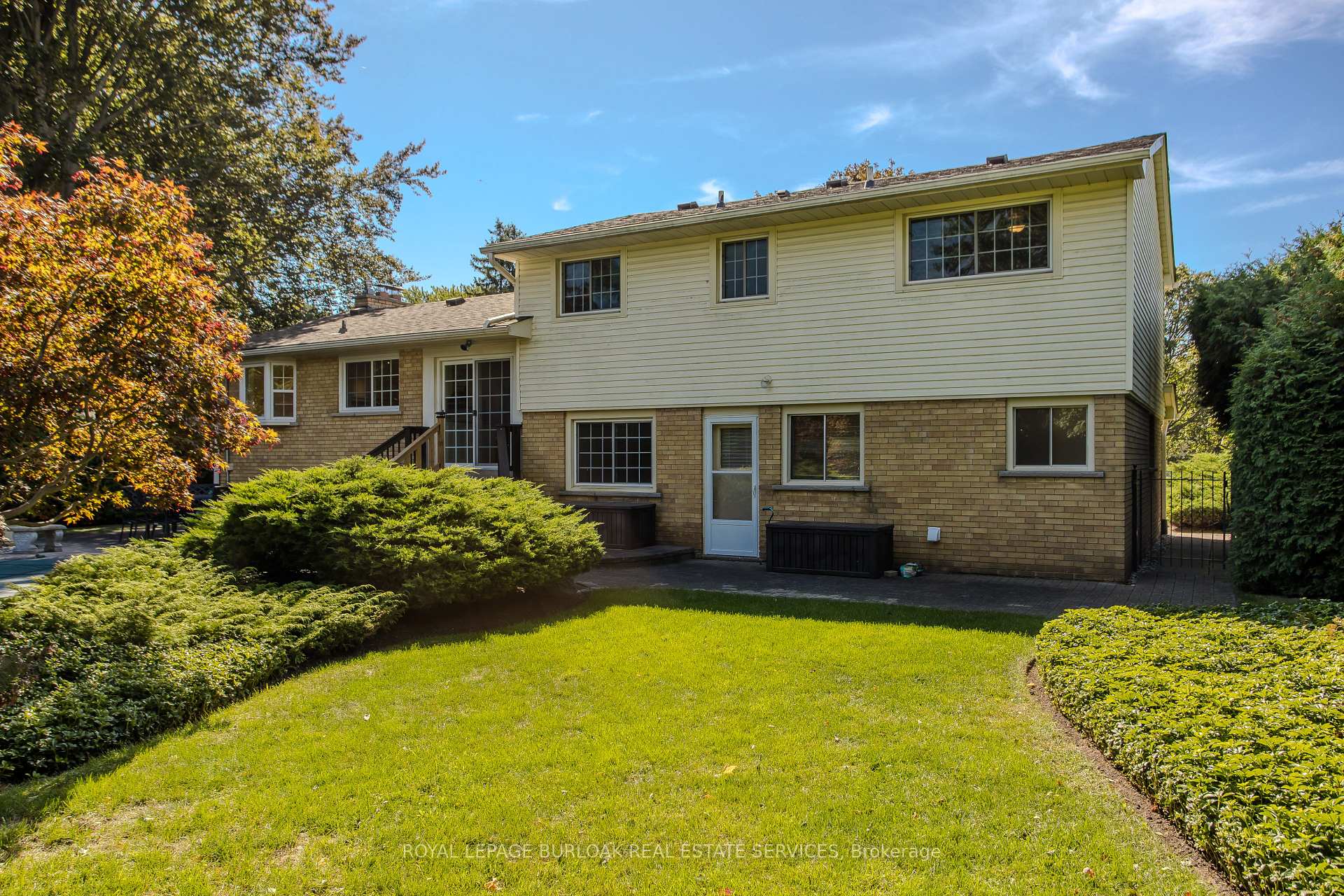 Photo 11 of 247 Walden Drive, Burlington, Roseland — HOMEH