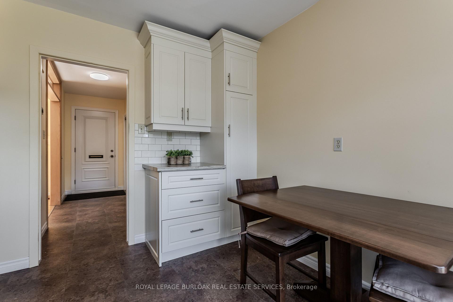 Photo 18 of 247 Walden Drive, Burlington, Roseland — HOMEH