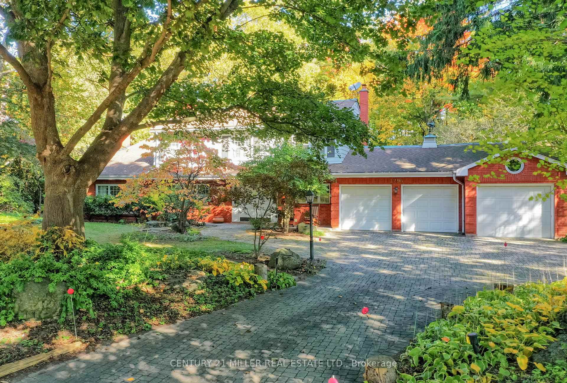 Photo of 1296 Cumnock Crescent