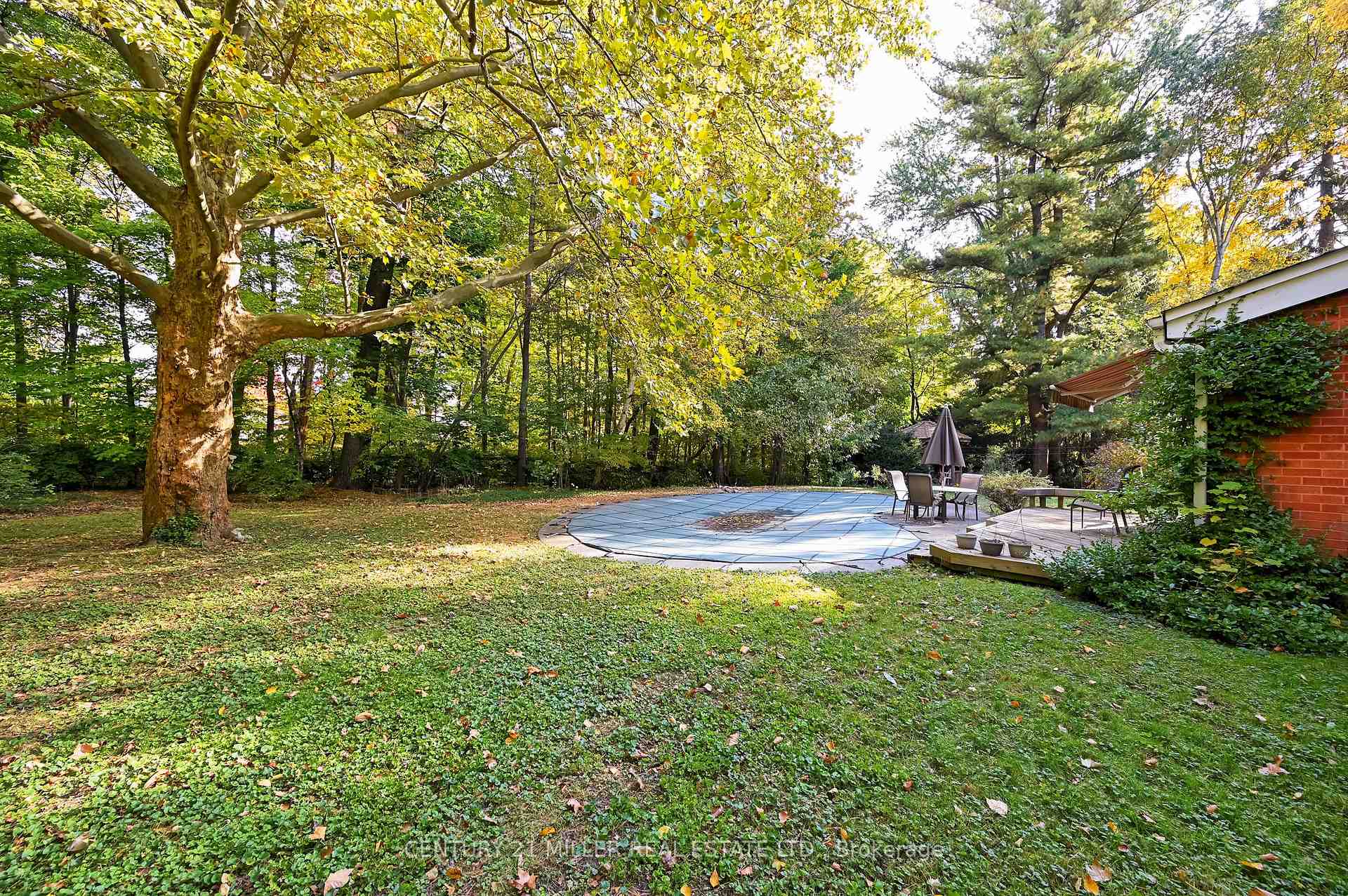 Photo 9 of 1296 Cumnock Crescent, Oakville, Morrison — HOMEH