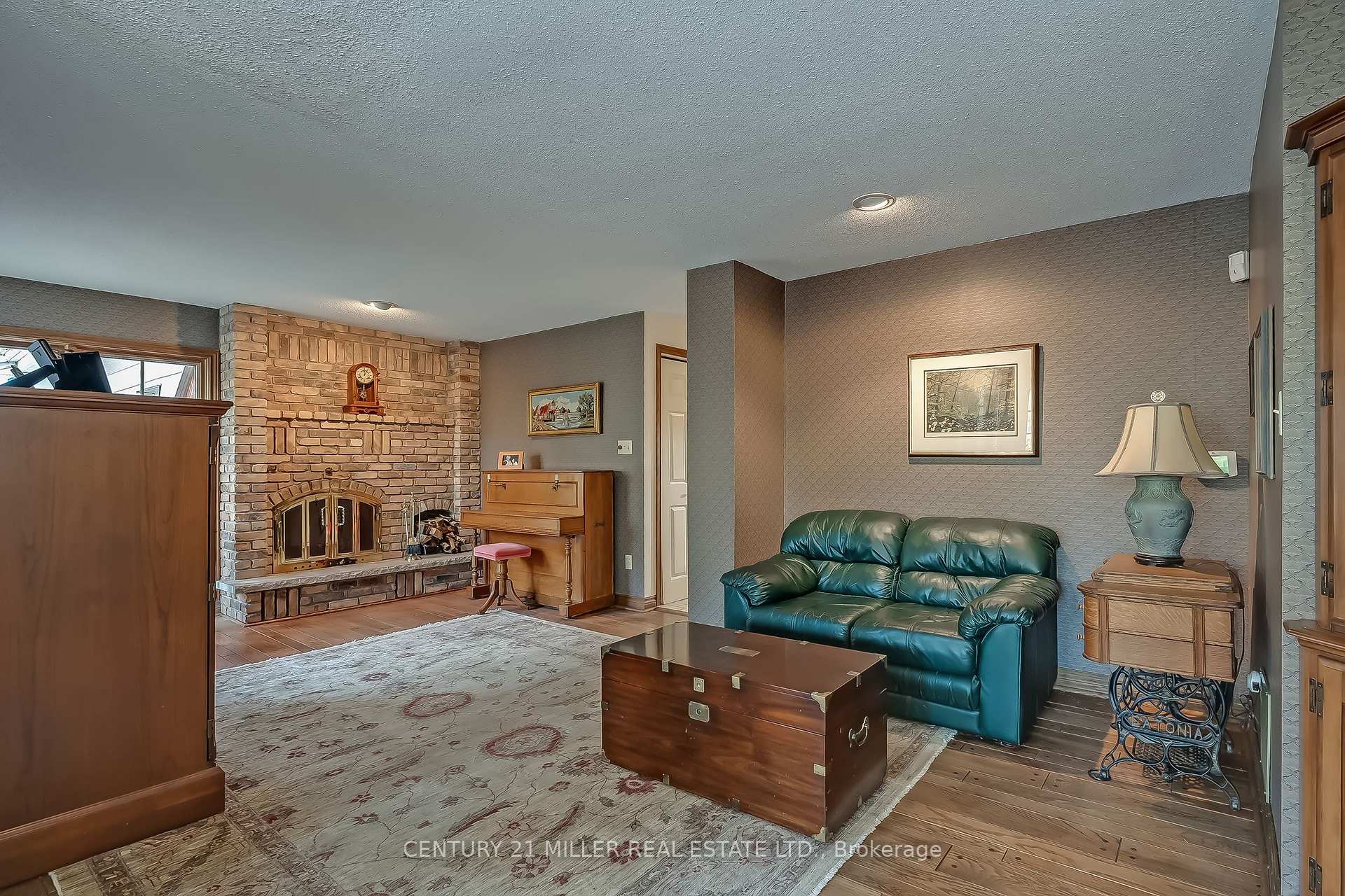 Photo 21 of 1296 Cumnock Crescent, Oakville, Morrison — HOMEH