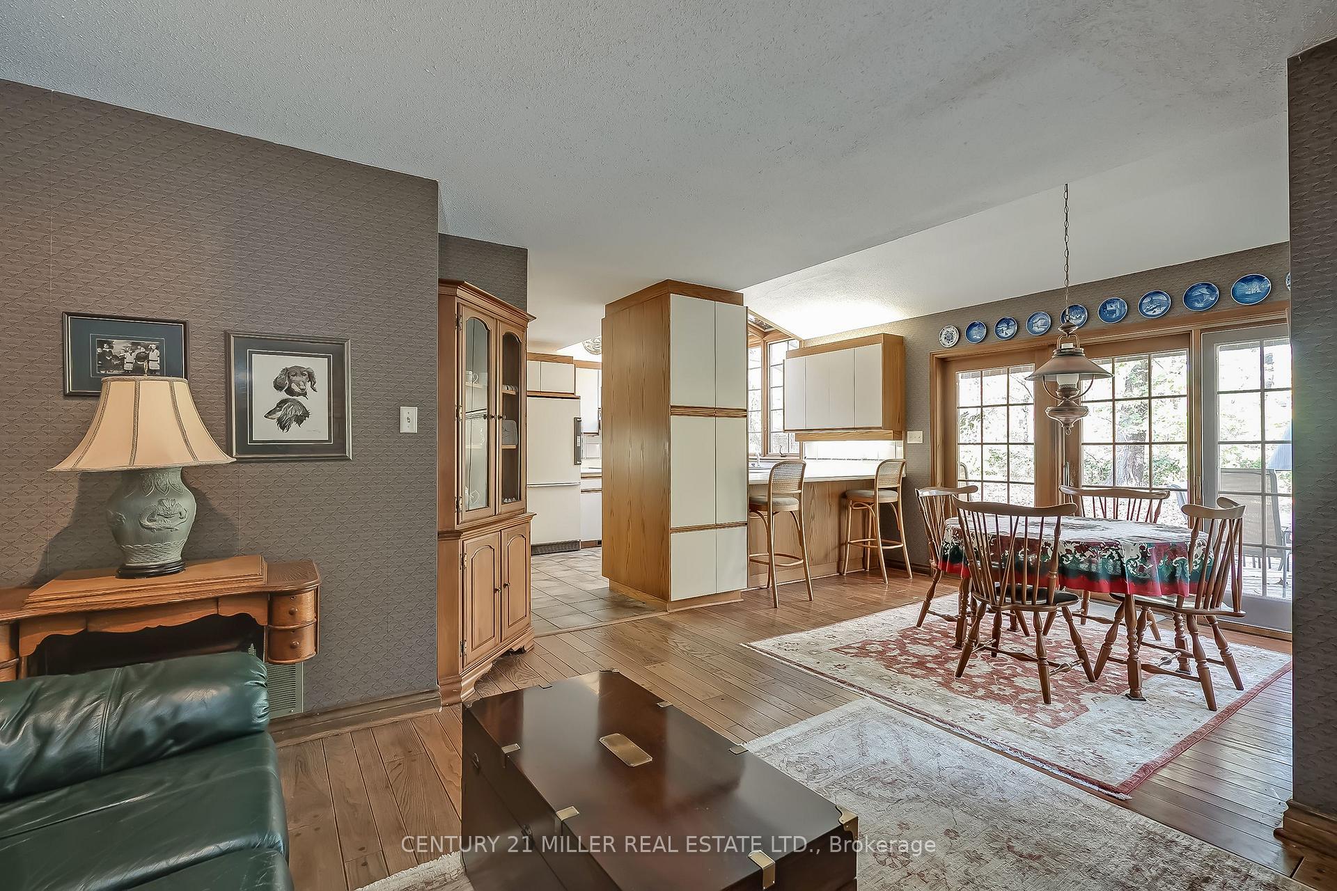 Photo 23 of 1296 Cumnock Crescent, Oakville, Morrison — HOMEH