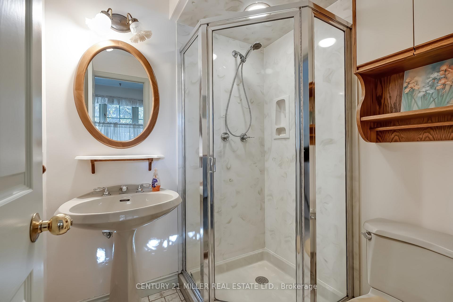 Photo 24 of 1296 Cumnock Crescent, Oakville, Morrison — HOMEH