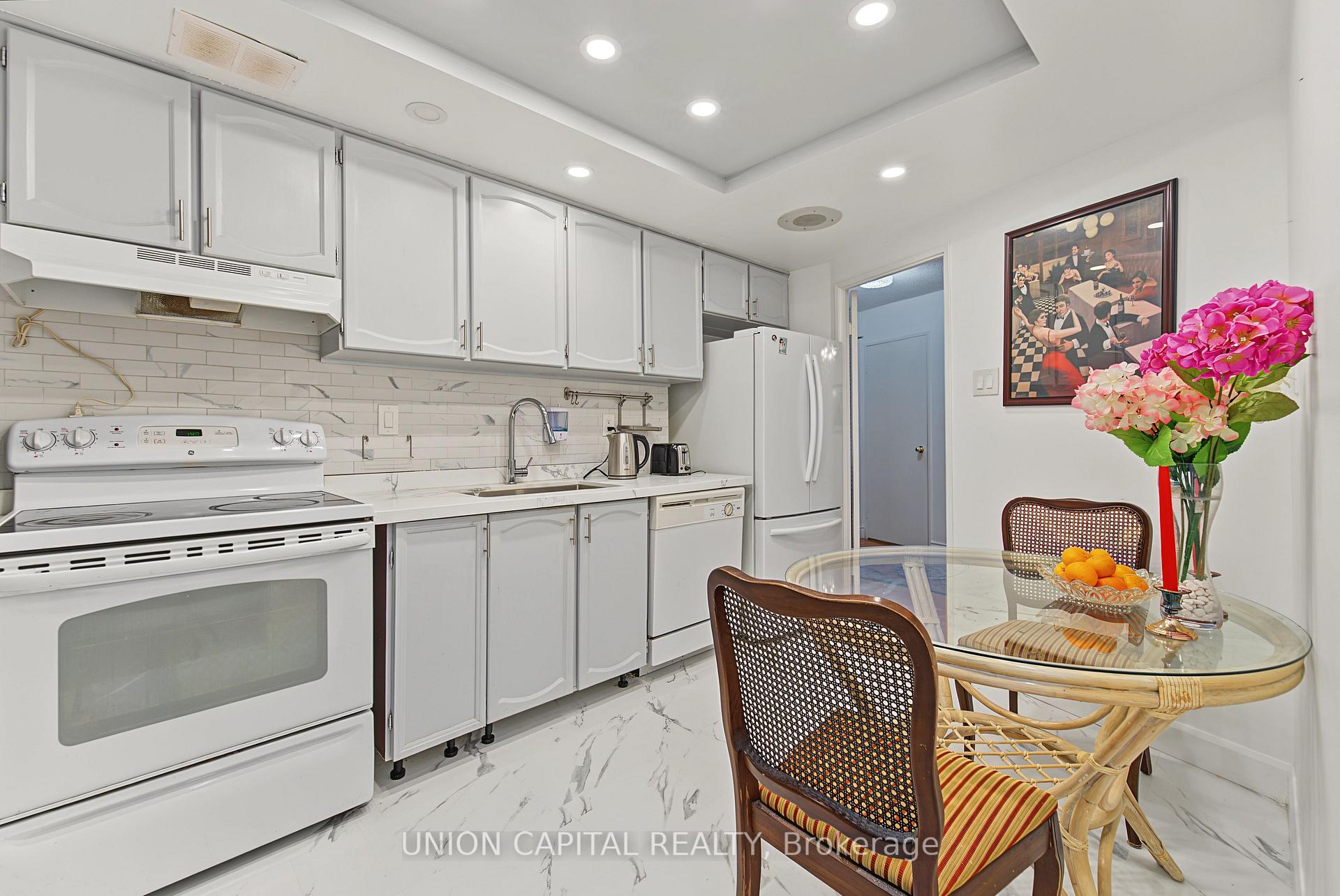 Photo 14 of Unit 1402, 3303 Don Mills Road, North York, Don Valley Village — HOMEH