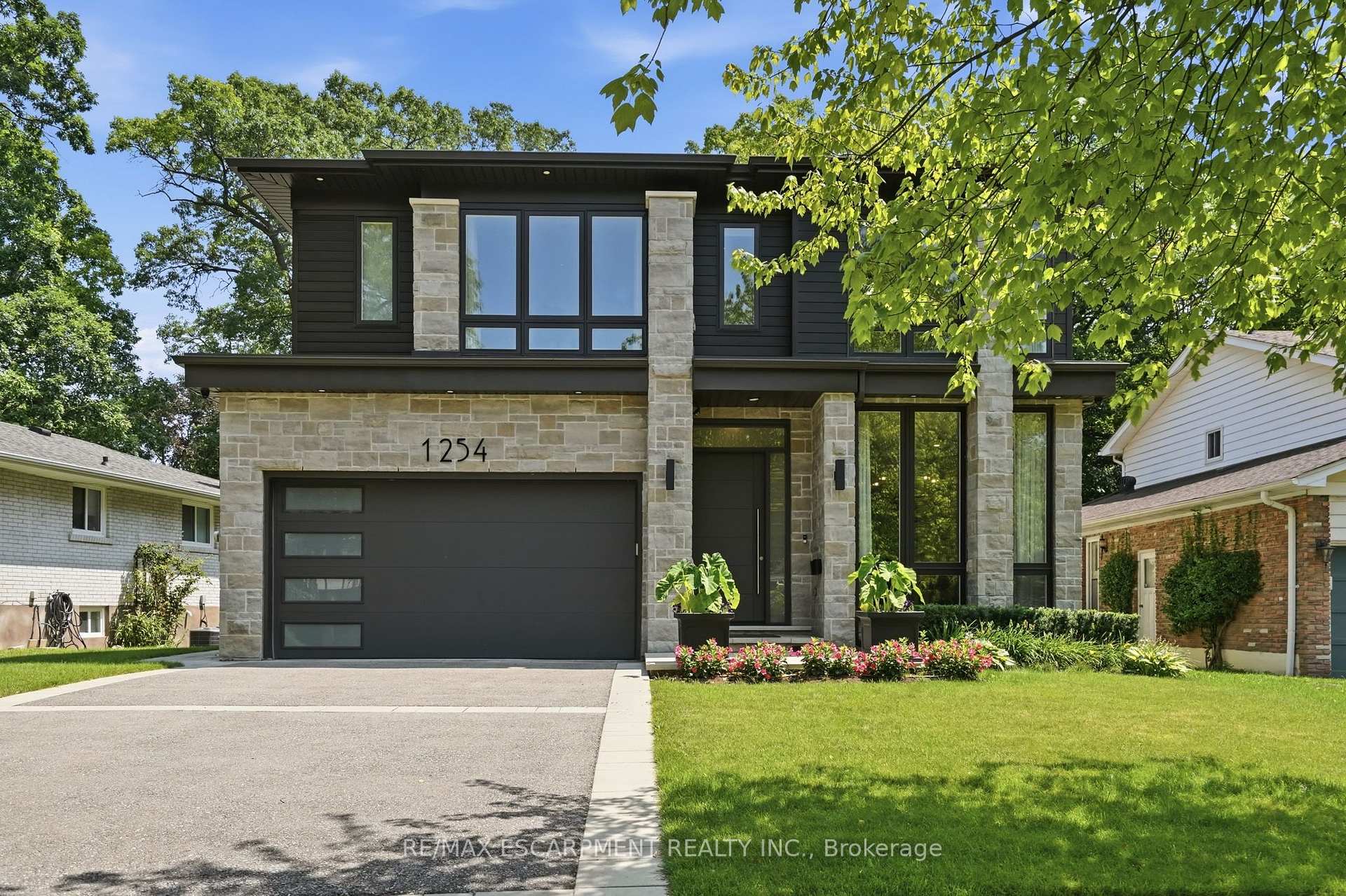 Front of 1254 Bramblewood Lane
