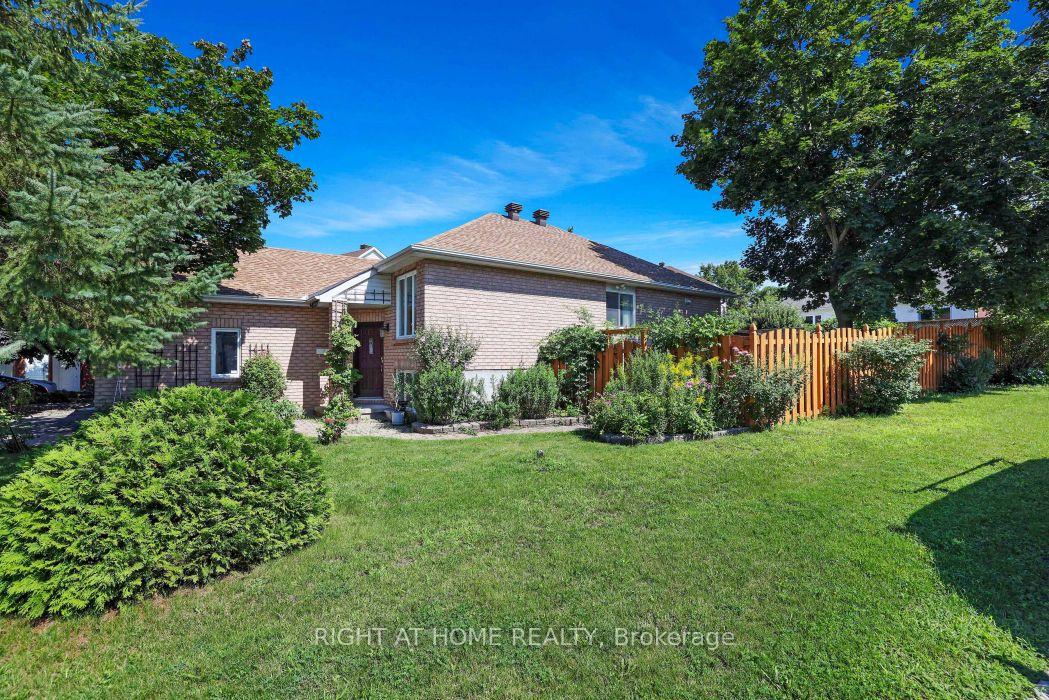 Photo 3 of 53 Yoho Drive, Ottawa, Kanata - Bridlewood — HOMEH