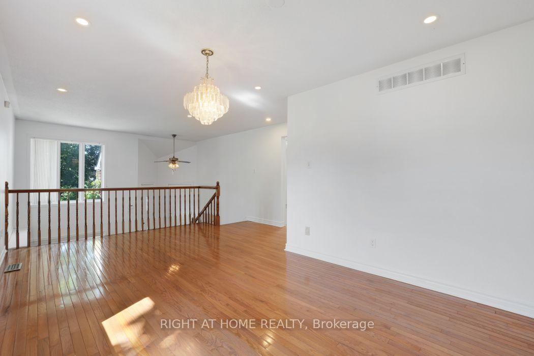 Photo 6 of 53 Yoho Drive, Ottawa, Kanata - Bridlewood — HOMEH