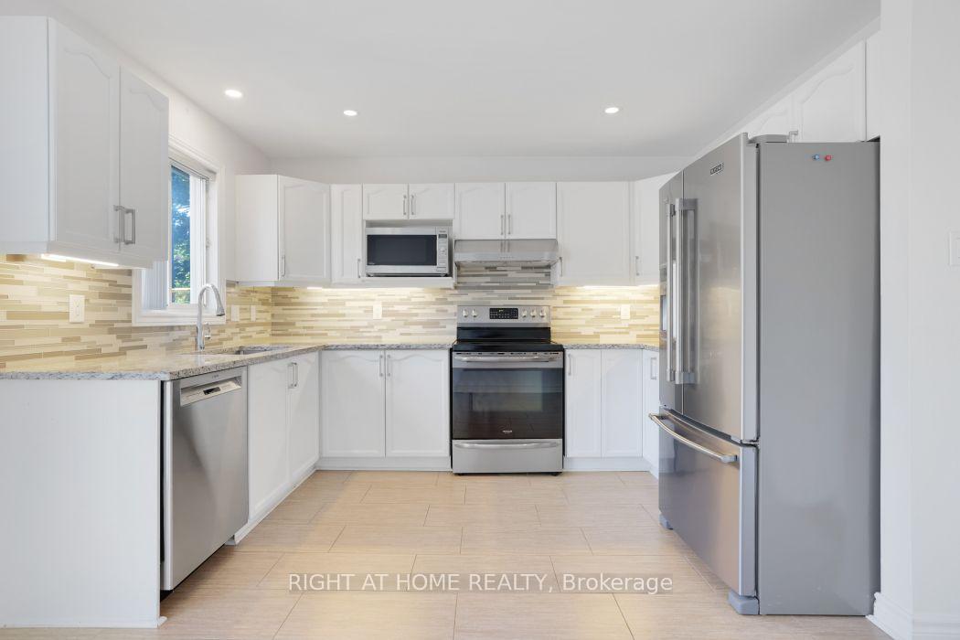 Photo 7 of 53 Yoho Drive, Ottawa, Kanata - Bridlewood — HOMEH