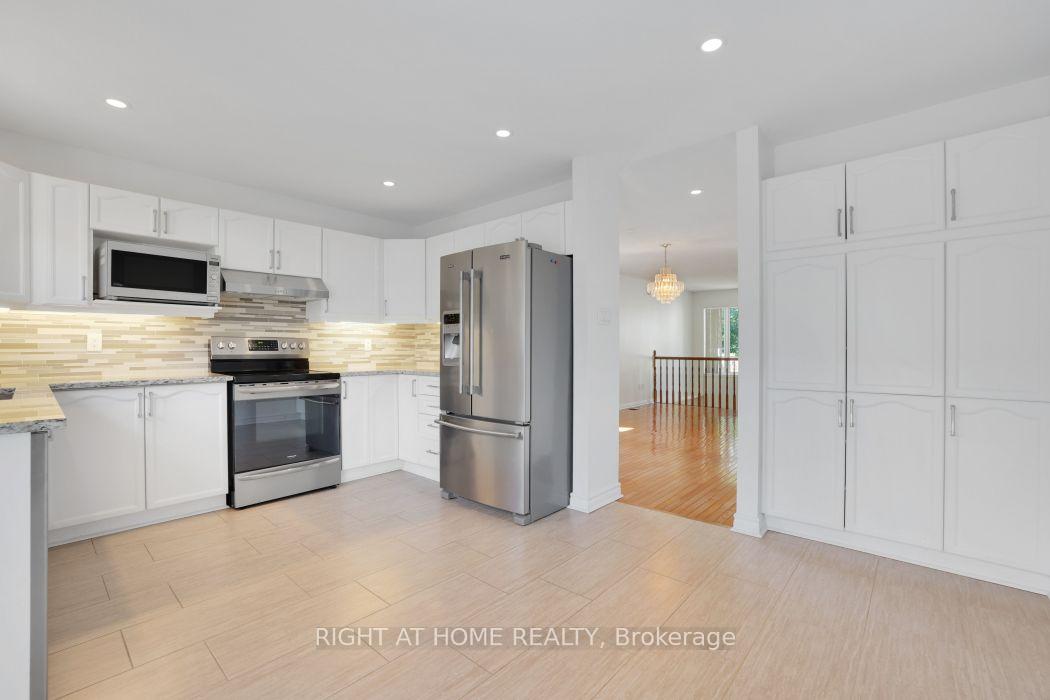 Photo 8 of 53 Yoho Drive, Ottawa, Kanata - Bridlewood — HOMEH