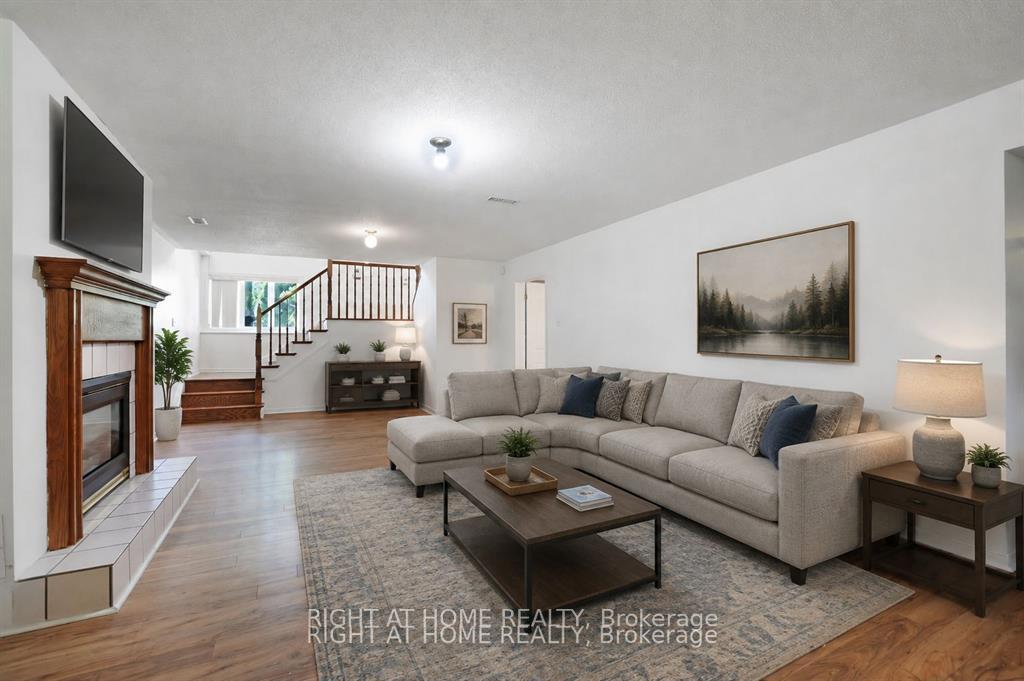 Photo 20 of 53 Yoho Drive, Ottawa, Kanata - Bridlewood — HOMEH