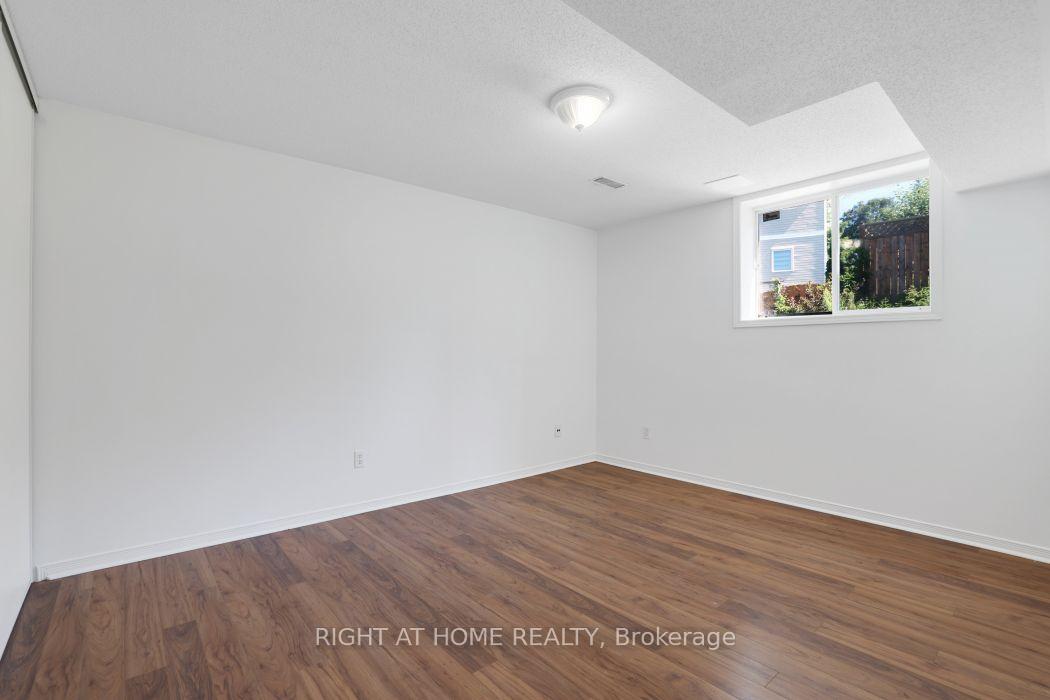 Photo 23 of 53 Yoho Drive, Ottawa, Kanata - Bridlewood — HOMEH