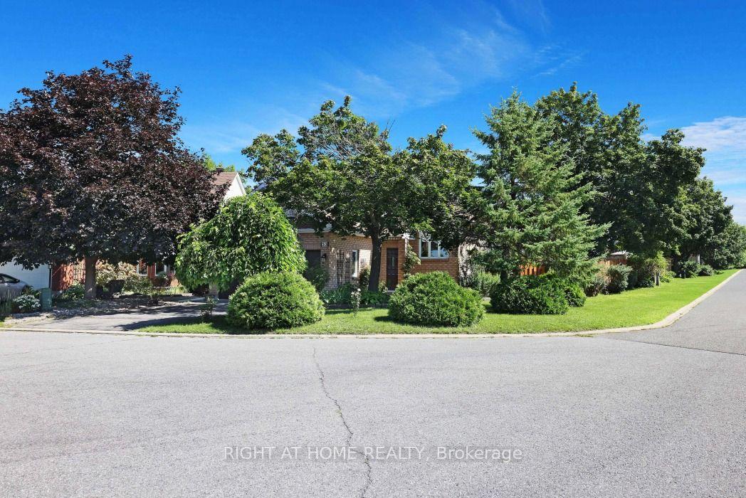 Photo 27 of 53 Yoho Drive, Ottawa, Kanata - Bridlewood — HOMEH