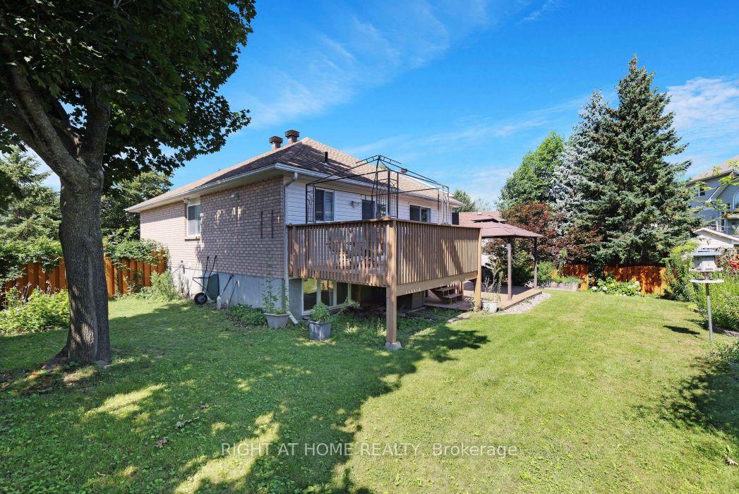 Photo 29 of 53 Yoho Drive, Ottawa, Kanata - Bridlewood — HOMEH