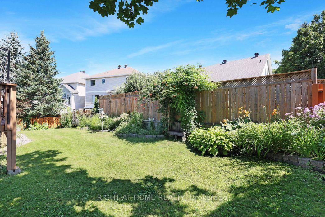 Photo 30 of 53 Yoho Drive, Ottawa, Kanata - Bridlewood — HOMEH